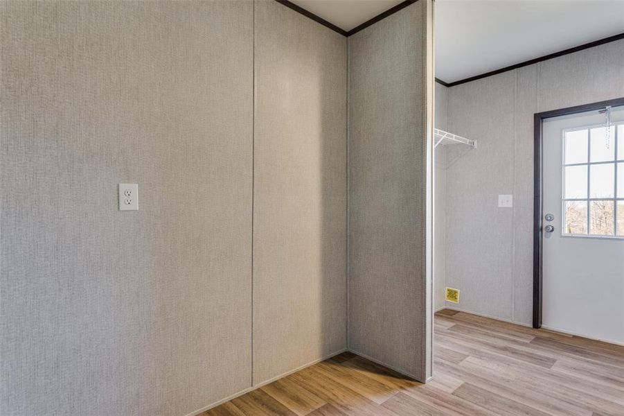 Spacious, unfurnished interior of a new home in , Azle (Image 16).