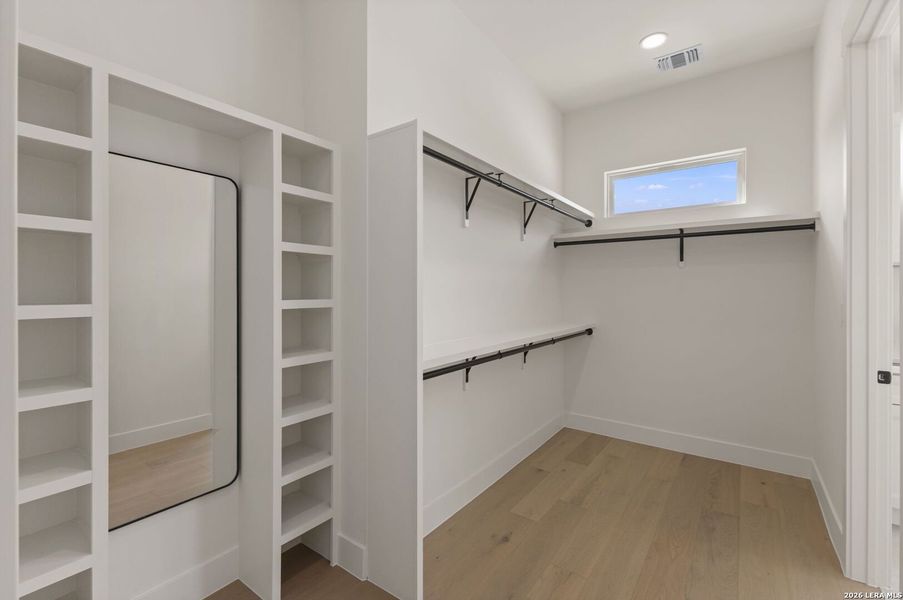 Furnished interior view inside a new home in , Bandera (Image 29).