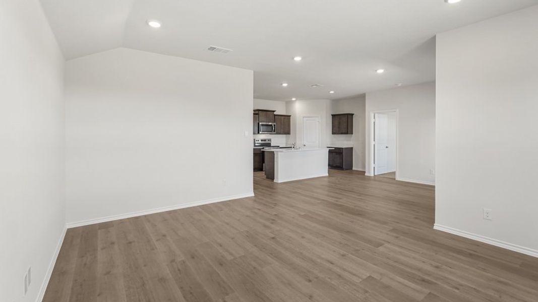 Spacious, unfurnished interior of a new home in Riverfield, Josephine (Image 16).