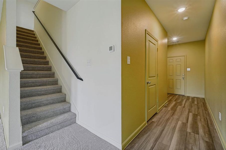 Spacious, unfurnished interior of a new home in Creekview Fossil Ridge, Pilot Point (Image 26).