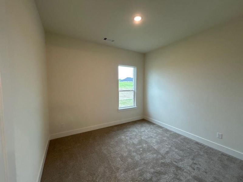 Spacious, unfurnished interior of a new home in Creekview Addition, Van Alstyne (Image 11).