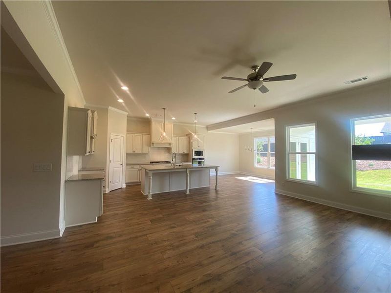 Image 33 of a home in .