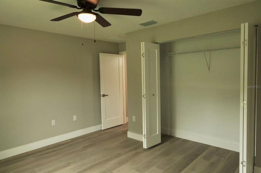 Spacious, unfurnished interior of a new home in , Ocklawaha (Image 6).