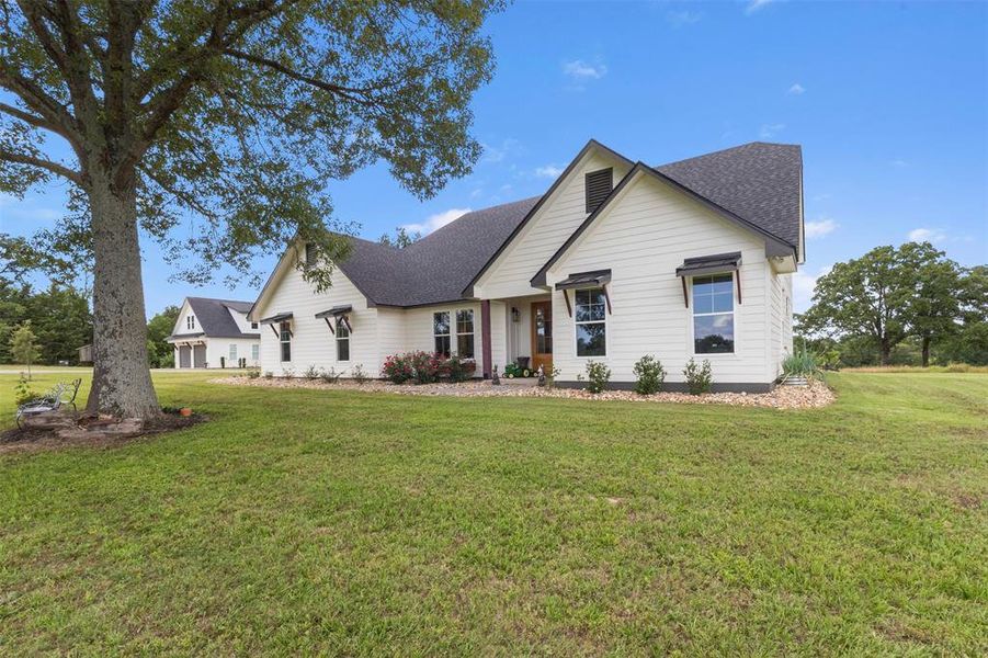 Image 38 of a home in .
