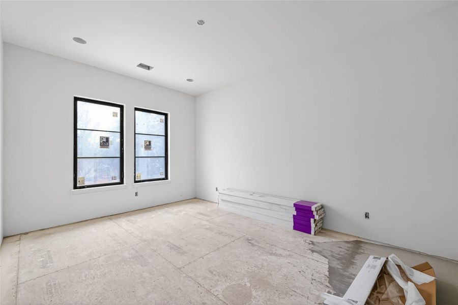 Secondary bedroom with natural light