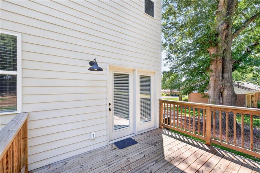 Exterior details and patio area of a home in , Monroe (Image 20).