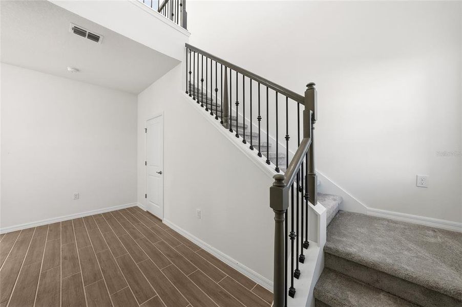 Spacious, unfurnished interior of a new home in , Punta Gorda (Image 16).