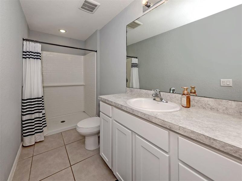 Furnished interior view inside a new home in , Port Charlotte (Image 27).