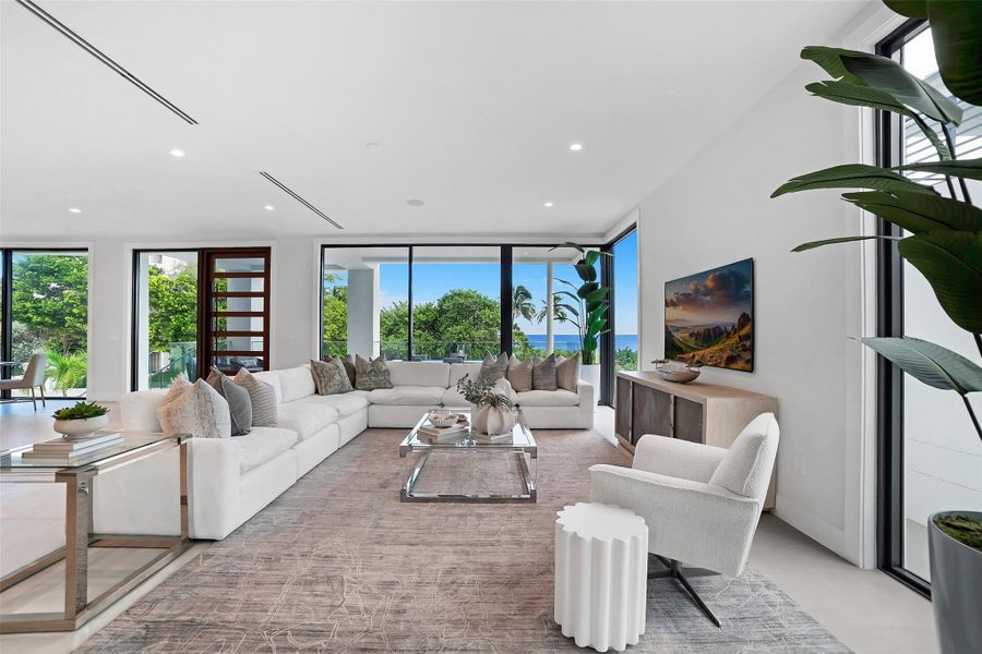 Furnished interior view inside a new home in , Fort Lauderdale (Image 15).