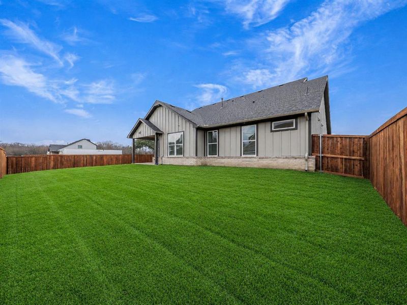 Exterior details and patio area of a home in , Sherman (Image 3).