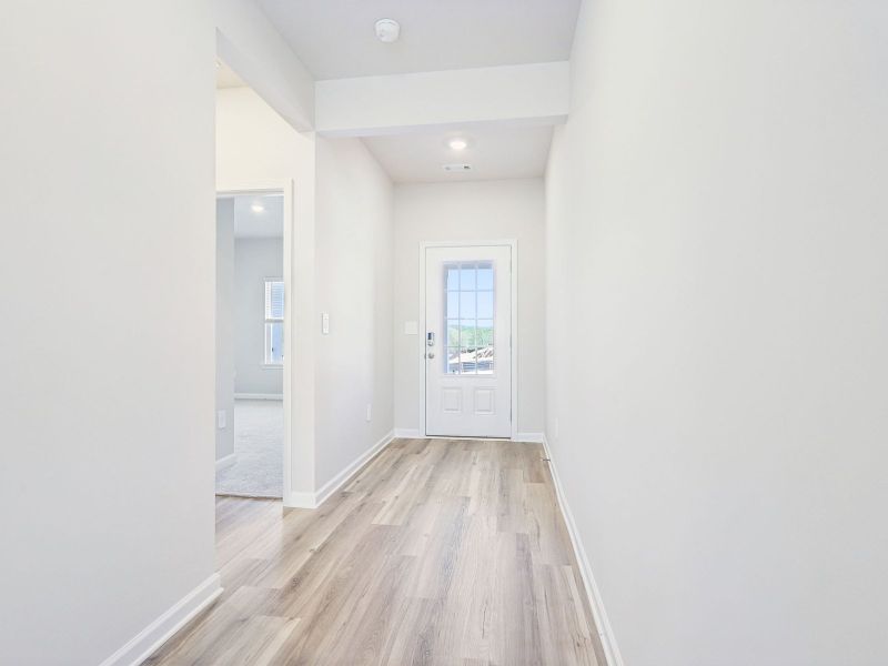 Spacious, unfurnished interior of a new home in Moss Farms, Lula (Image 16).