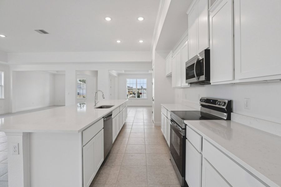 Representative furnished interior of a home built from the Sierra by Maronda Homes in Marion Oaks, Ocala (Image 6).