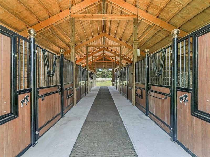 Exterior details and patio area of a home in , Ocala (Image 46).