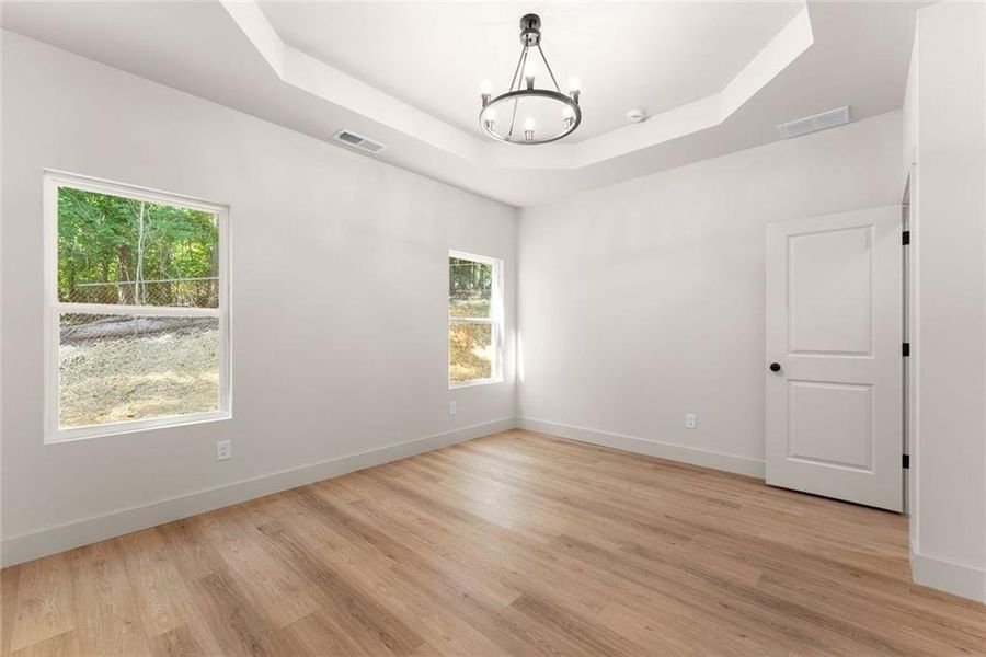 Spacious, unfurnished interior of a new home in , Gainesville (Image 36).