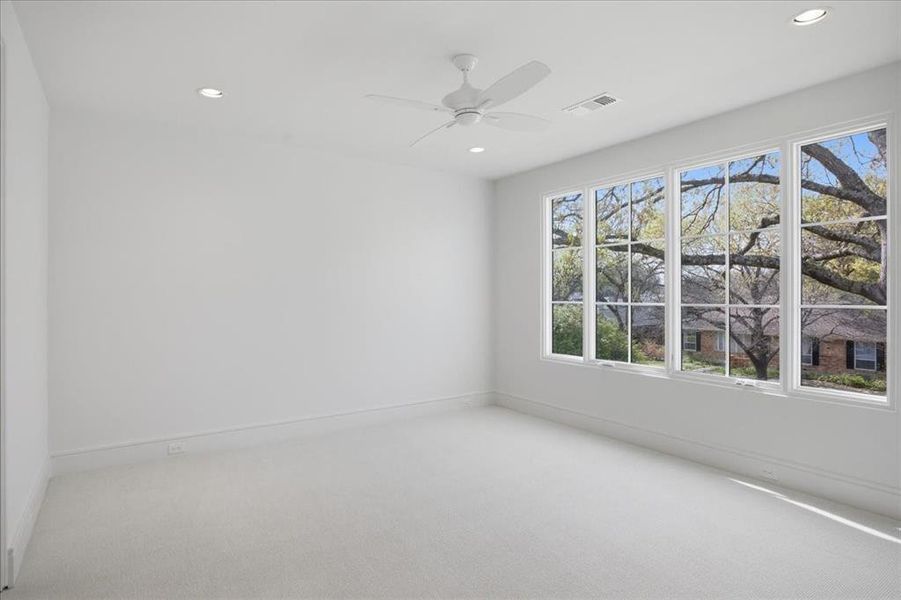 Spacious, unfurnished interior of a new home in , Dallas (Image 25).