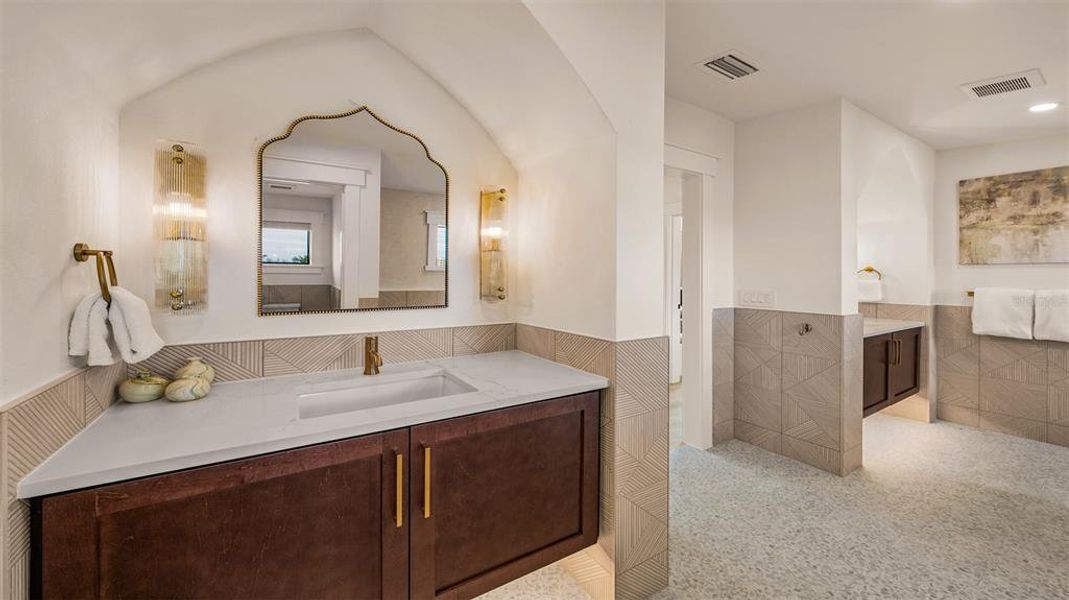 Furnished interior view inside a new home in , Sarasota (Image 35).