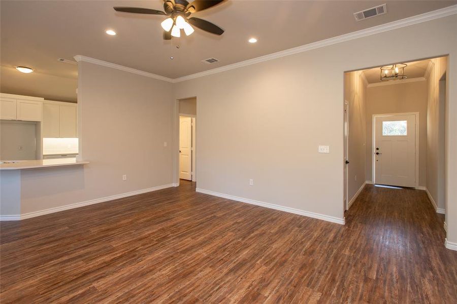 Spacious, unfurnished interior of a new home in , Mabank (Image 21).