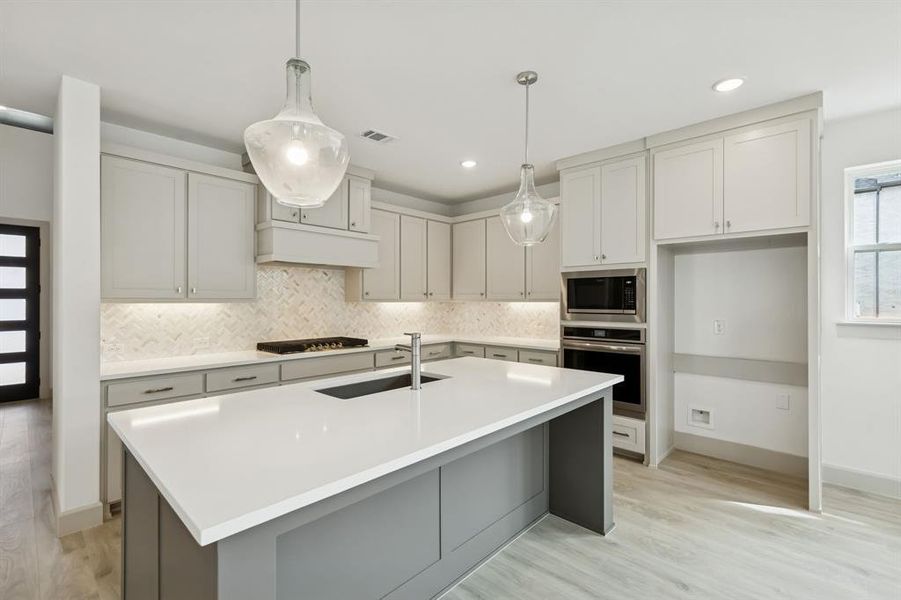 With ample storage and prep space, all the chefs in the family will love creating culinary delights in this dream kitchen!