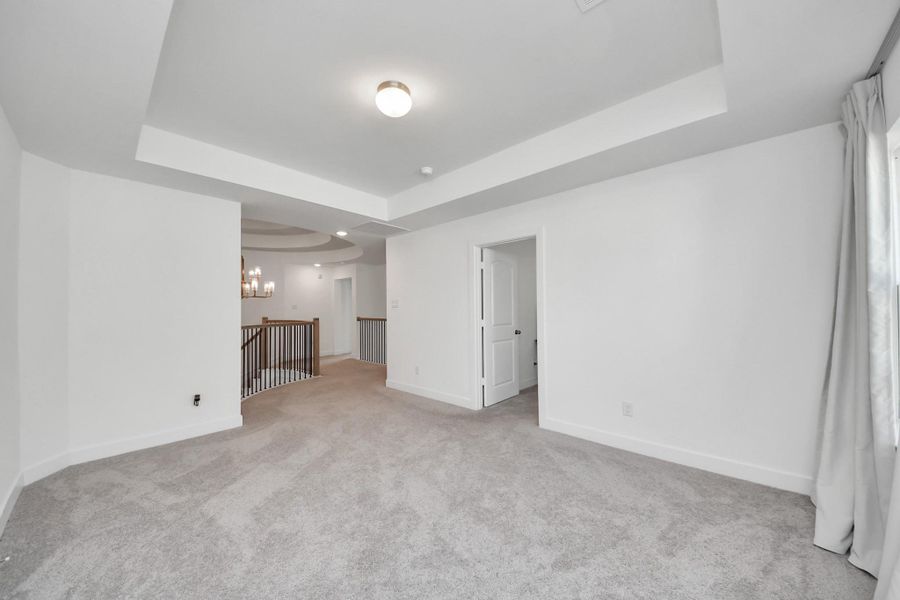 Spacious, unfurnished interior of a new home in Candela, Richmond (Image 27).