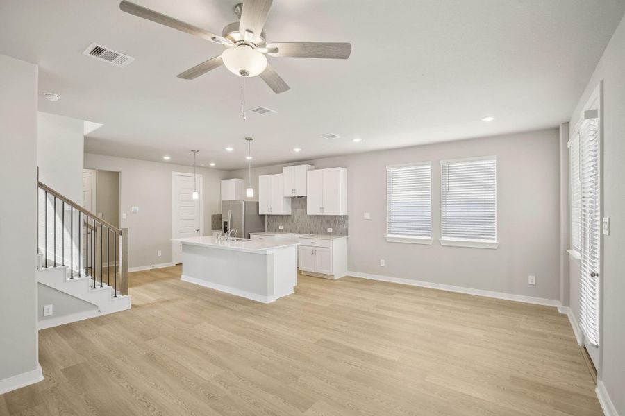 Photo is not of the actual home but is an inspirational photo of builder’s model home and may depict options, furnishings, and/or decorator features that are not included. Photo is not of the actual home but is an inspirational photo of builder’s model home and may depict options, furnishings, and/or decorator features that are not included.