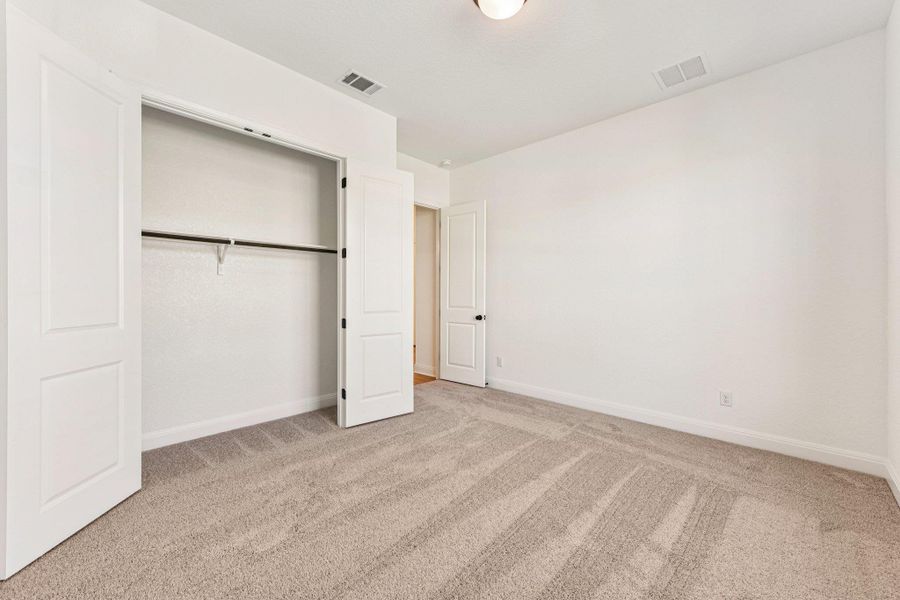 Spacious, unfurnished interior of a new home in 6 Creeks, Kyle (Image 22).