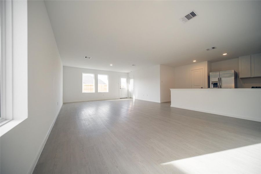 Spacious, unfurnished interior of a new home in Anniston: Watermill Collection, Katy (Image 15).