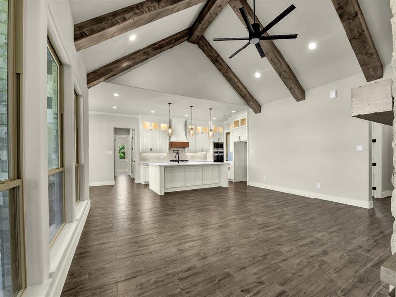 Spacious, unfurnished interior of a new home in , Weatherford (Image 20).