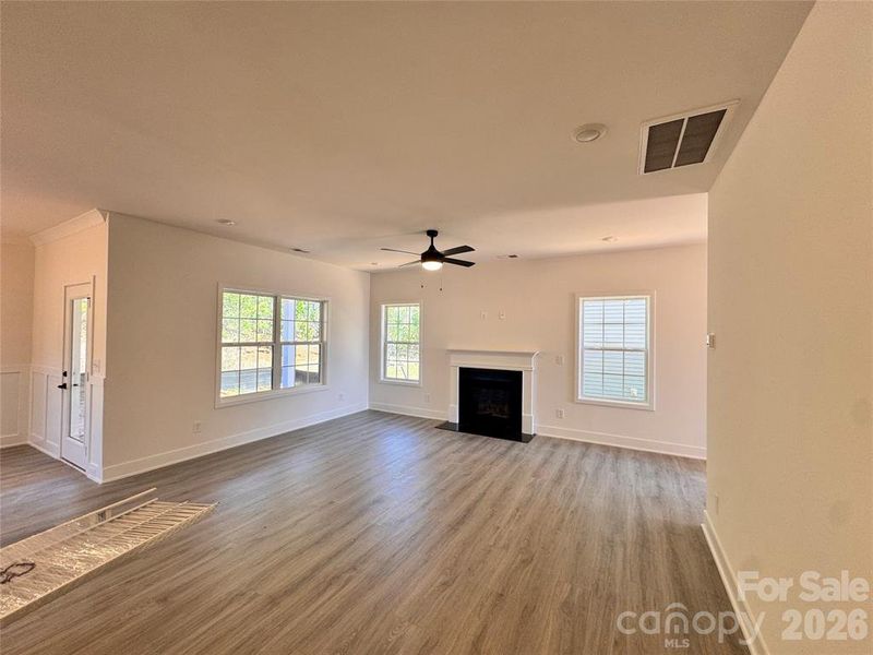 Spacious, unfurnished interior of a new home in Village at Parkside, Gastonia (Image 9).