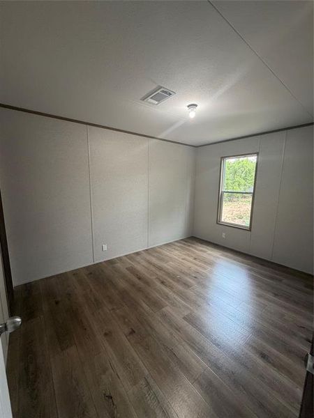 Spacious, unfurnished interior of a new home in , Hawley (Image 13).