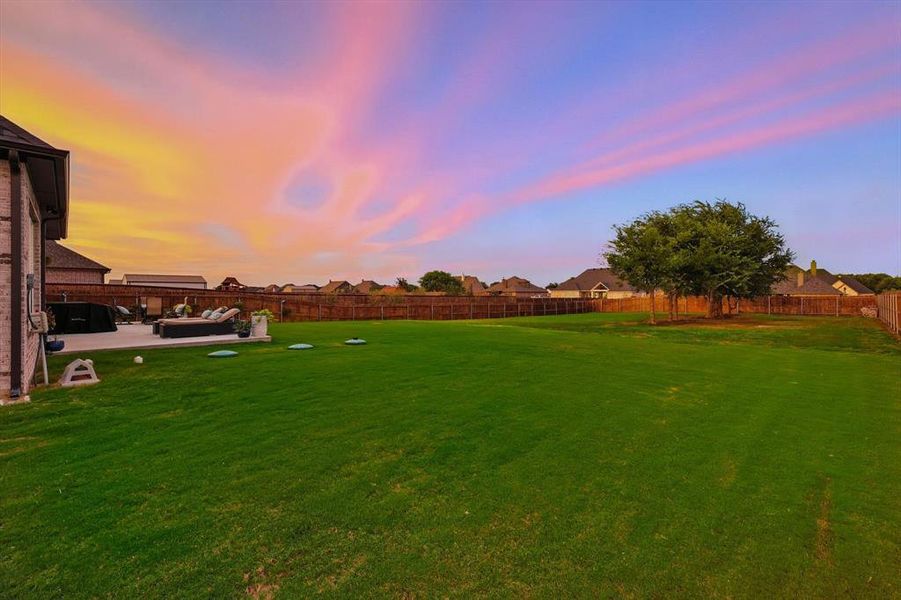 Beautiful backyard sunset! Come give it a try! Beautiful backyard sunset! Come give it a try!