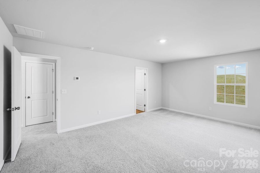 Spacious, unfurnished interior of a new home in Cleveland Hill, Shelby (Image 24).