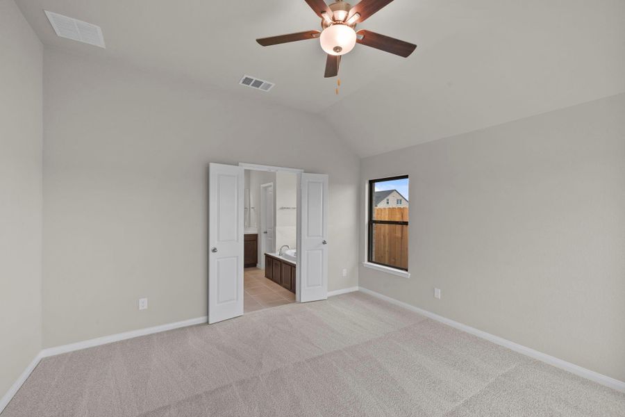 Spacious, unfurnished interior of a new home in Jubilee, Hockley (Image 18).