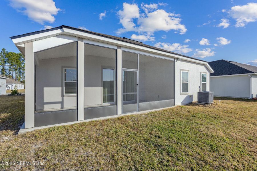Exterior details and patio area of a home in River Glen, Yulee (Image 27). Exterior details and patio area of a home in River Glen, Yulee (Image 27).
