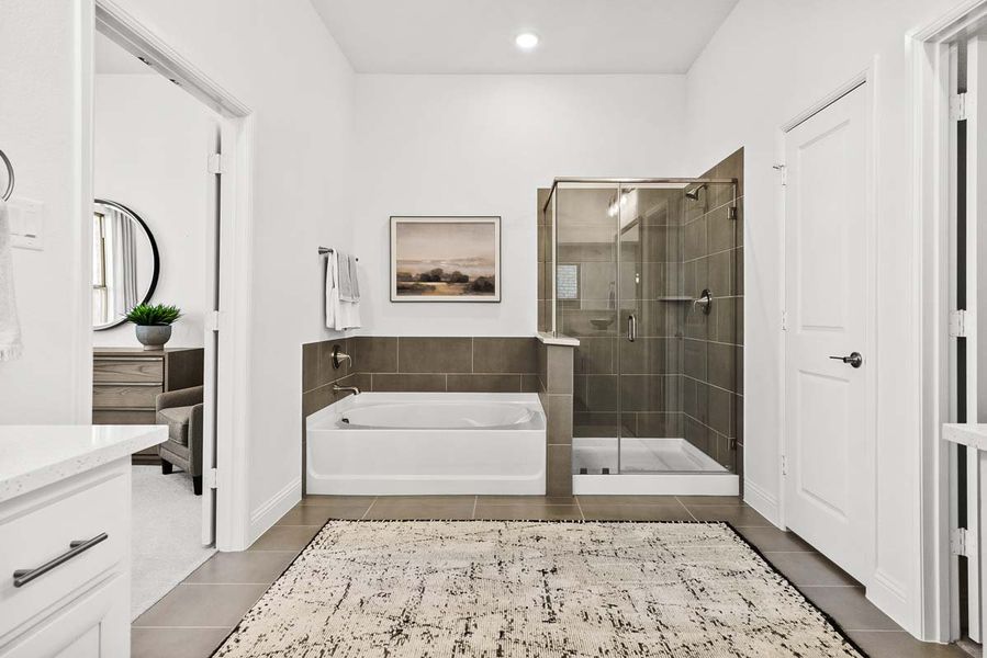 Furnished interior view inside a new home in Meadow Run, Melissa (Image 18).