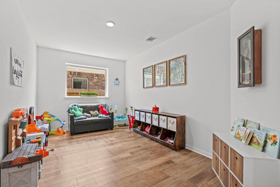 Furnished interior view inside a new home in , Magnolia (Image 11).