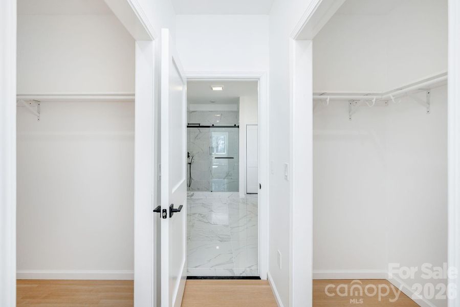 Spacious, unfurnished interior of a new home in , Flat Rock (Image 22).