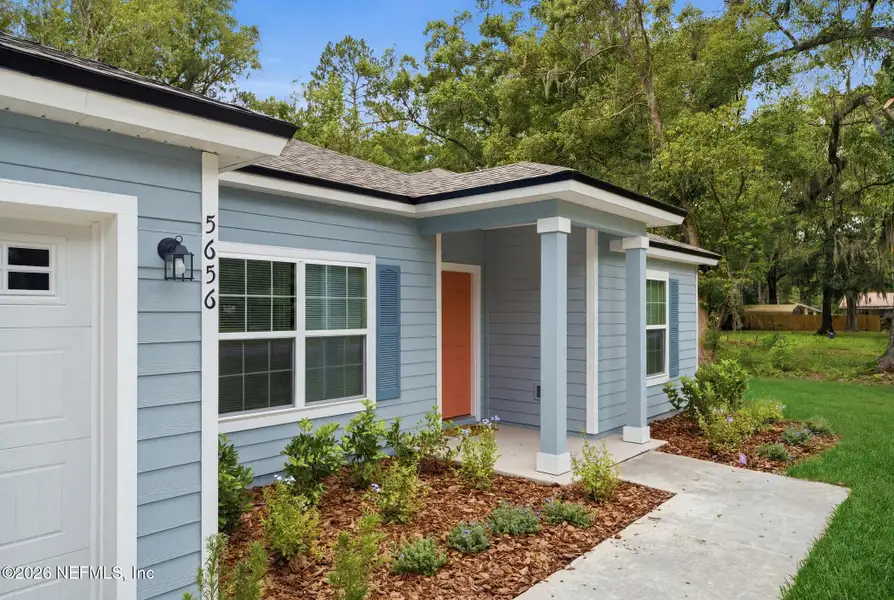 Exterior details and patio area of a home in , Jacksonville (Image 3).