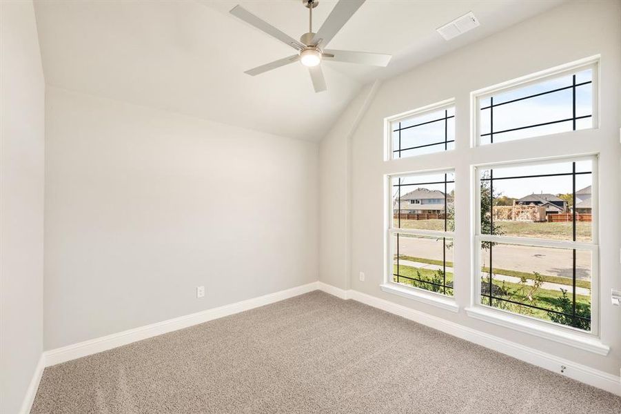 Spacious, unfurnished interior of a new home in Sunset Ridge, Alvarado (Image 19).