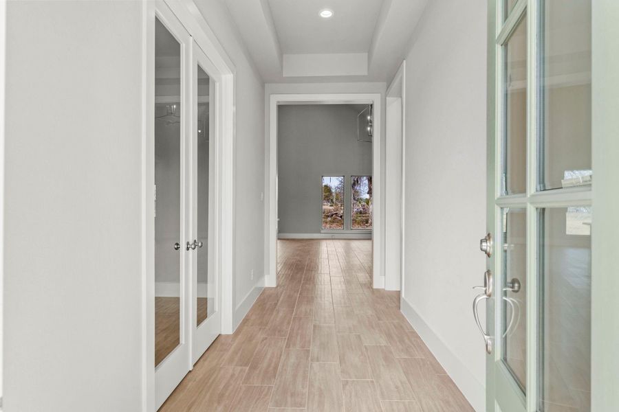 Spacious, unfurnished interior of a new home in Chapel Bend, Montgomery (Image 23).