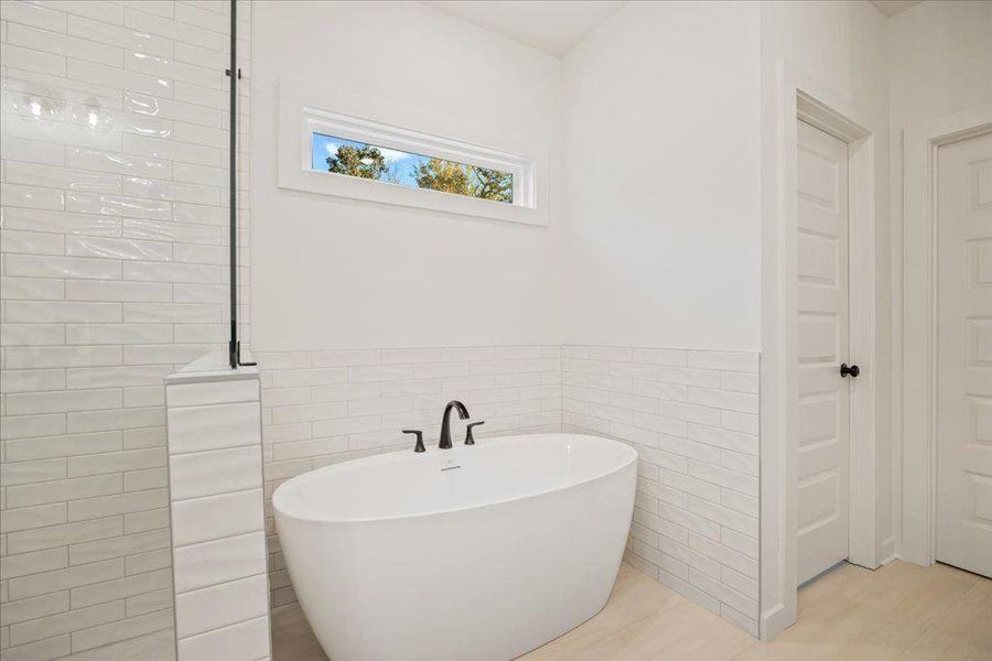 Close-up of interior finishes inside a home in , Gainesville (Image 16).