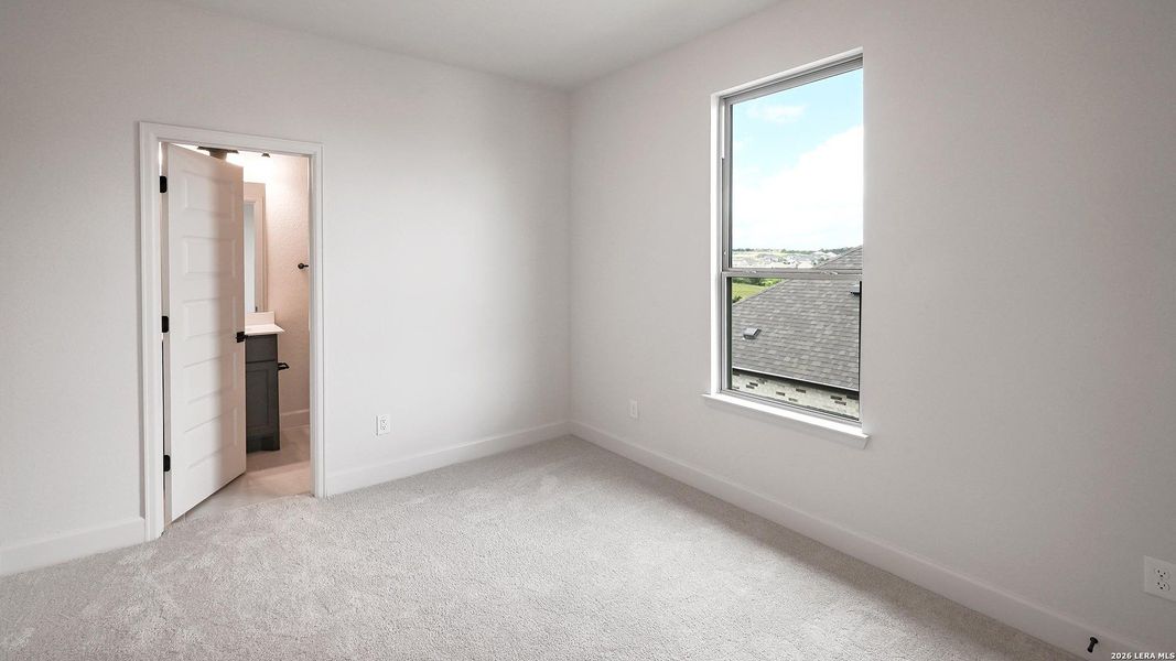 Spacious, unfurnished interior of a new home in Homestead, Schertz (Image 24).