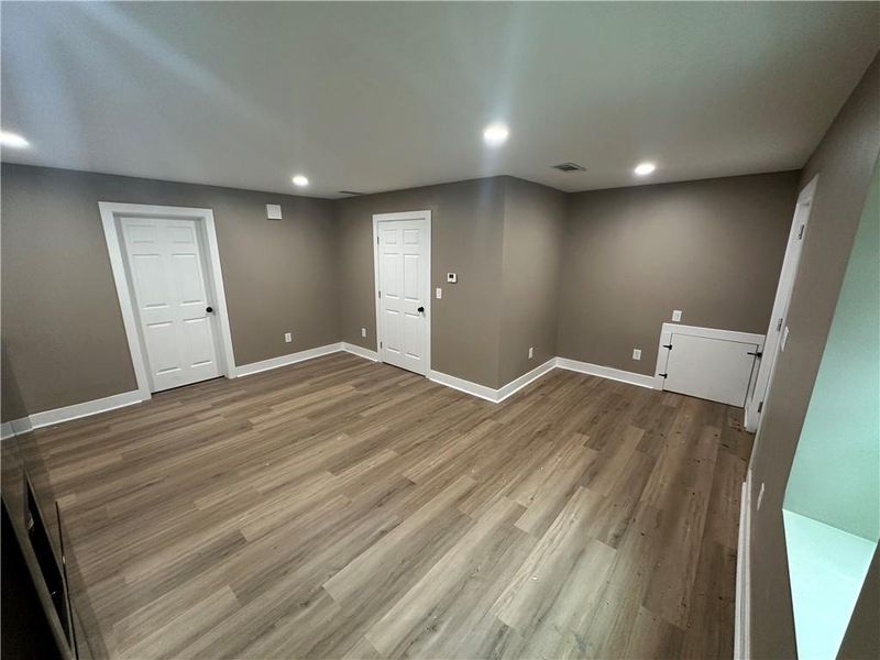 Spacious, unfurnished interior of a new home in , Atlanta (Image 14).