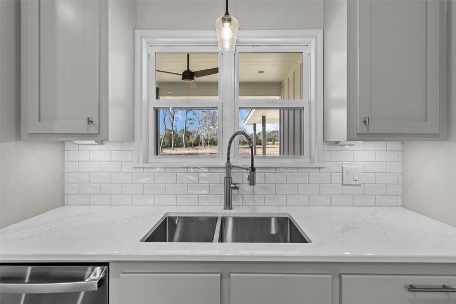 Furnished interior view inside a new home in , Grapeland (Image 5).