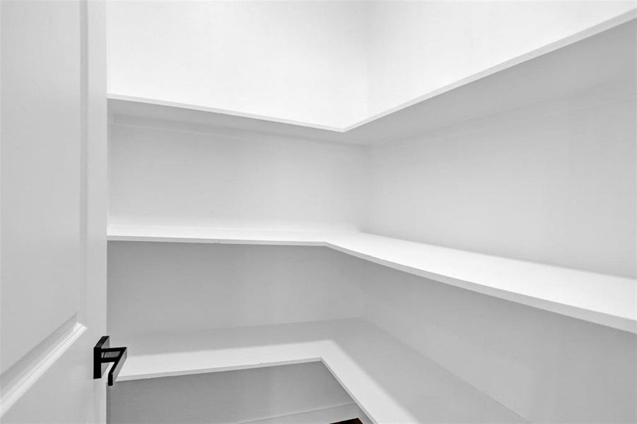 Spacious, unfurnished interior of a new home in , Denison (Image 14).