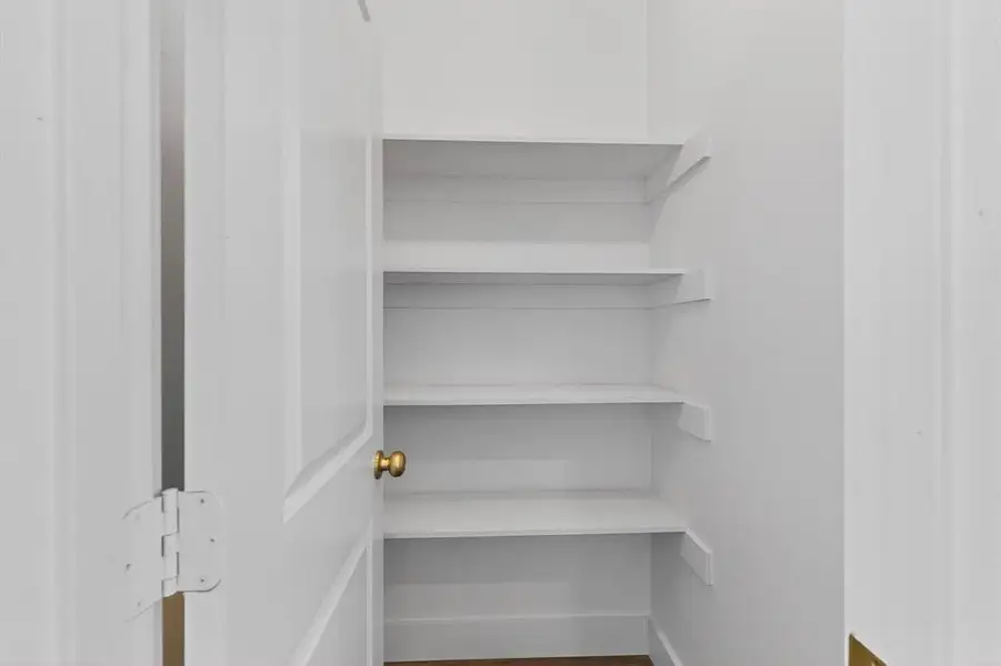 Close-up of interior finishes inside a home in , Mabank (Image 12).