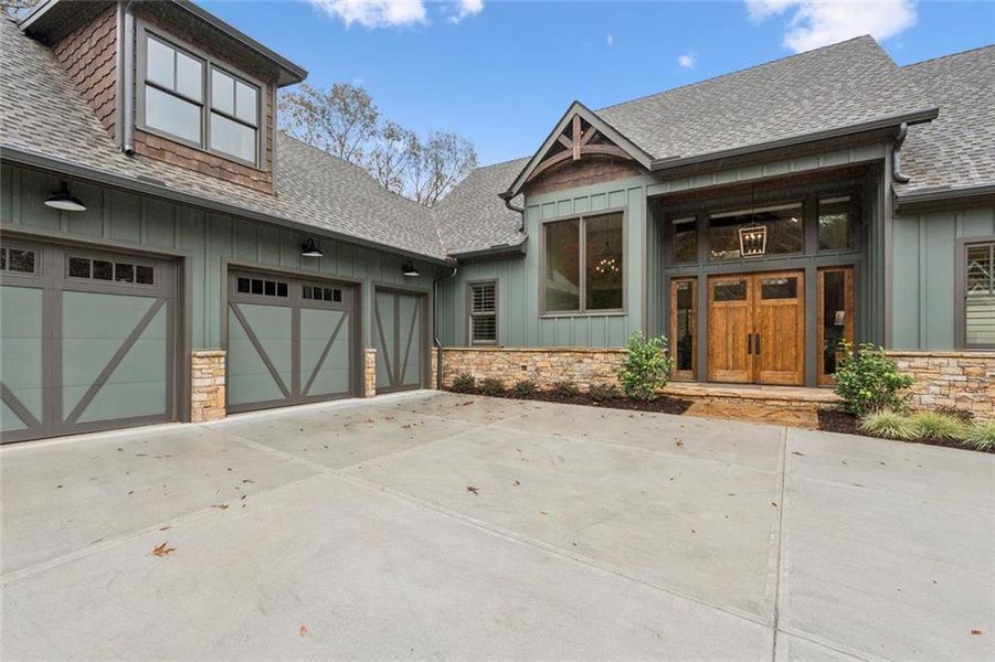 Exterior details and patio area of a home in , Dahlonega (Image 28).
