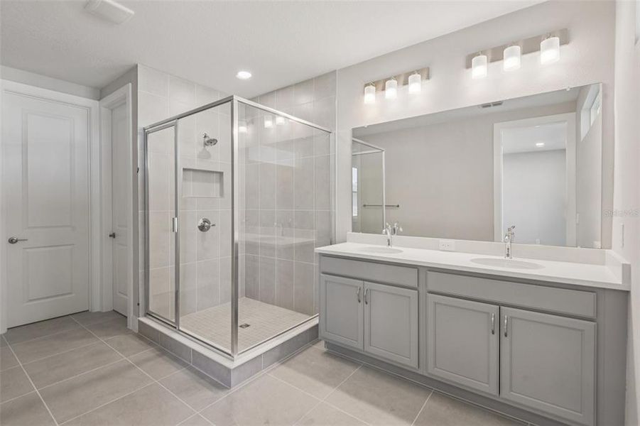 Furnished interior view inside a new home in Lagoon Residences at Epperson, Wesley Chapel (Image 19).