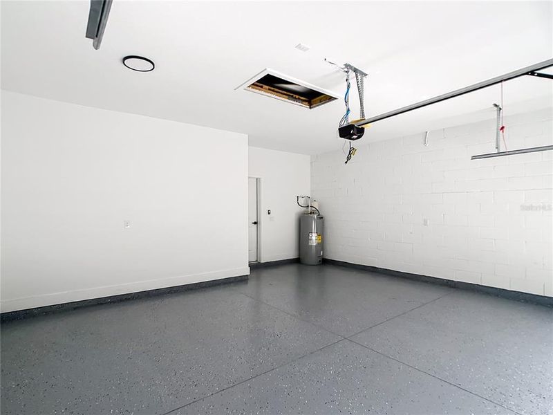 Spacious, unfurnished interior of a new home in , Ocala (Image 18).