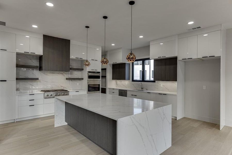 Furnished interior view inside a new home in , Buford (Image 7).