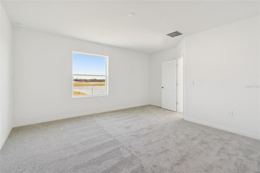 Spacious, unfurnished interior of a new home in Southpointe, Palmetto (Image 17).